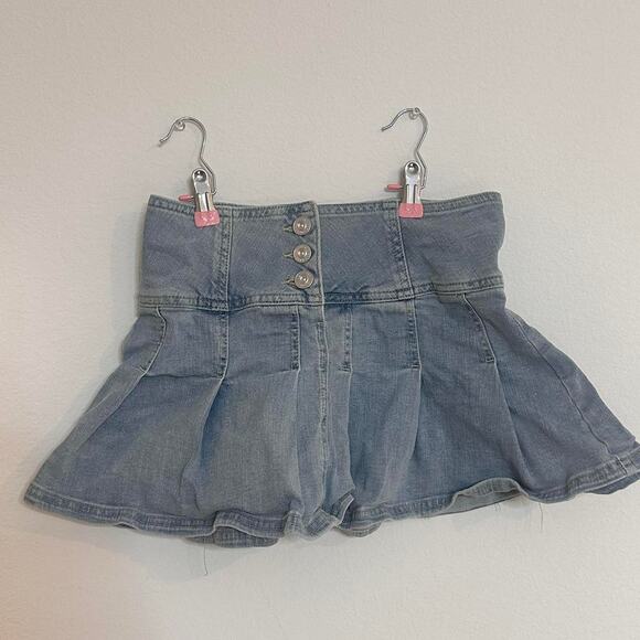 Light Wash Urban Outfitters Women Size Small Pleated Mini Skirt - Picture 1 of 4